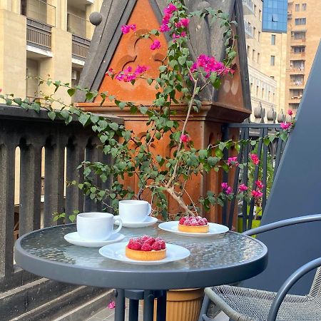 Heart Of Yerevan - City Center Luxury Apartments Esterno foto