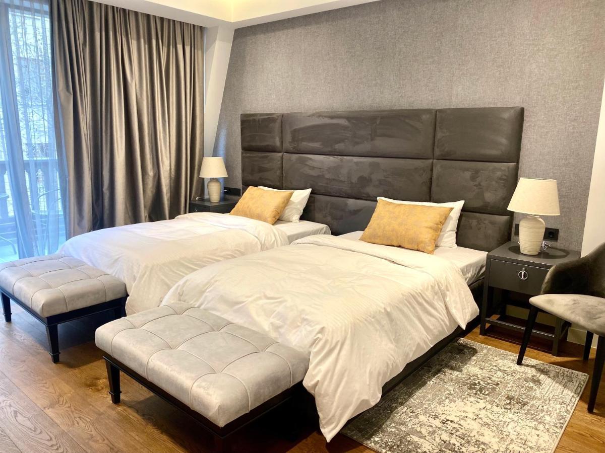 Heart Of Yerevan - City Center Luxury Apartments Esterno foto