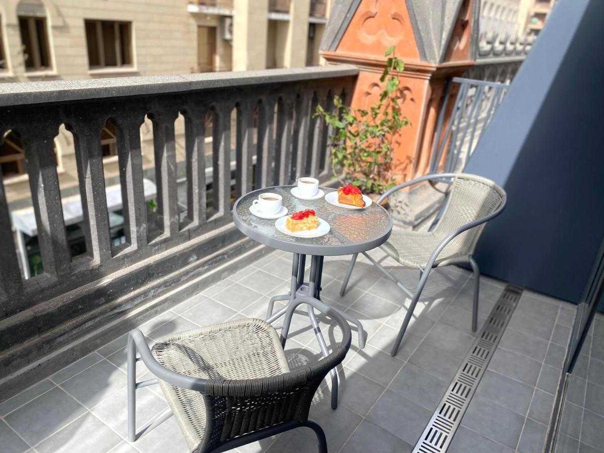 Heart Of Yerevan - City Center Luxury Apartments Esterno foto