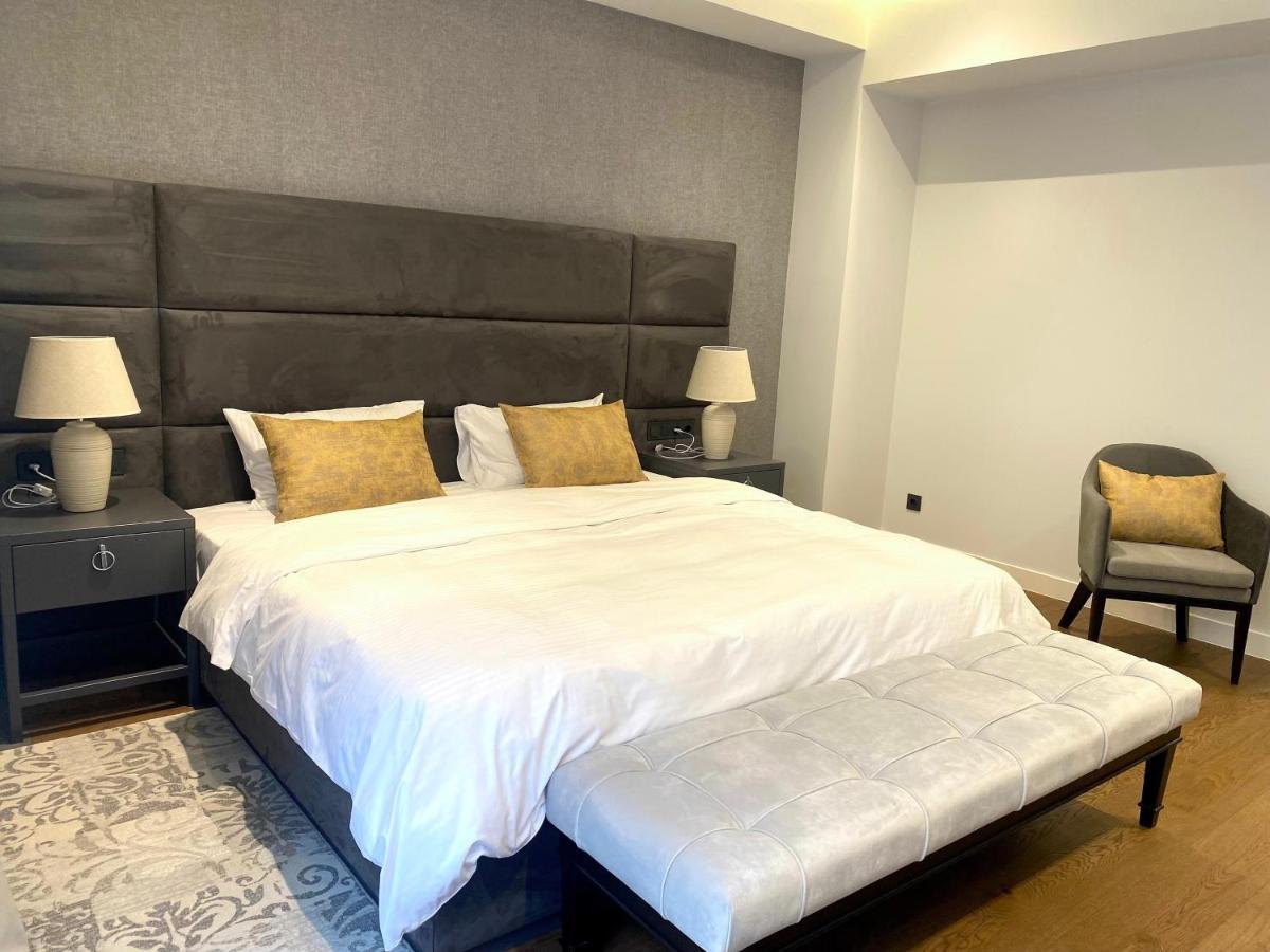 Heart Of Yerevan - City Center Luxury Apartments Esterno foto