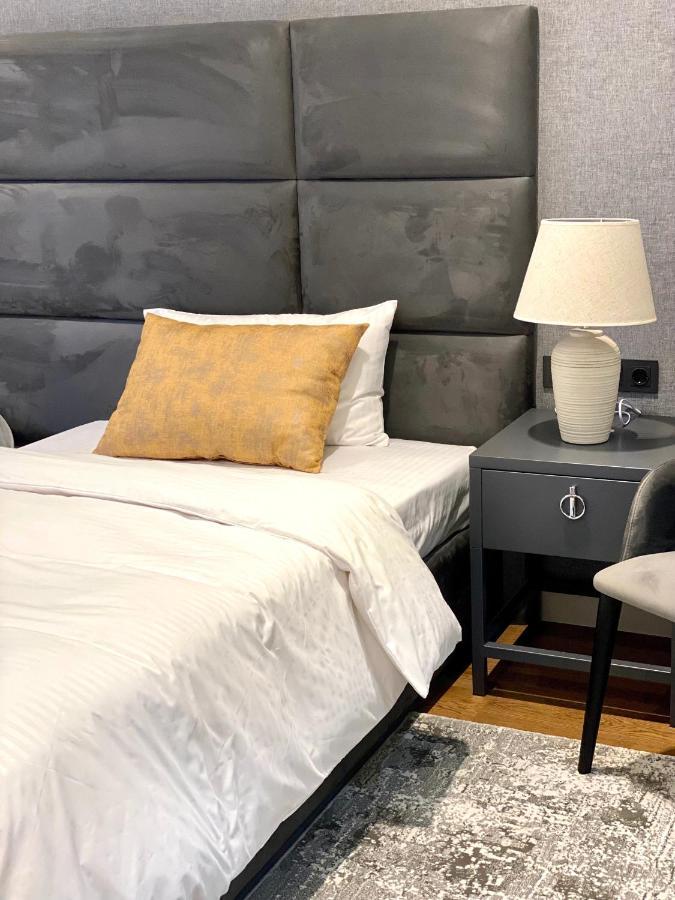 Heart Of Yerevan - City Center Luxury Apartments Esterno foto